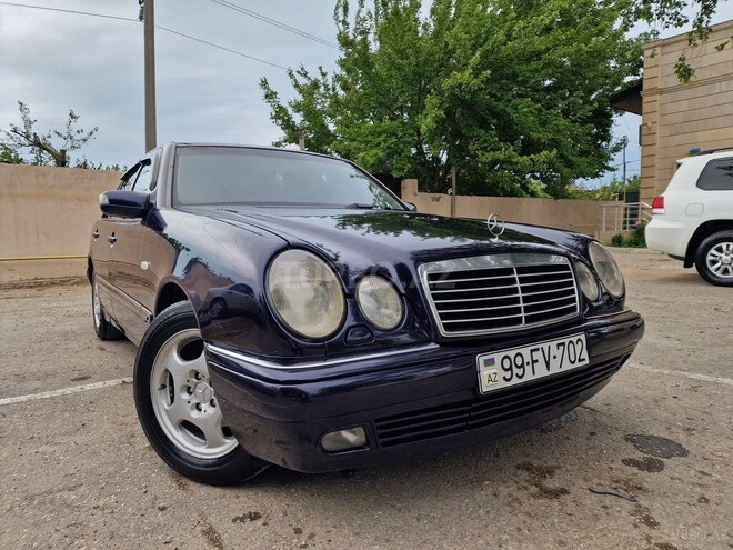Mercedes E 220 d 1999, 422,233 km - 2.2 l - Sumqayıt