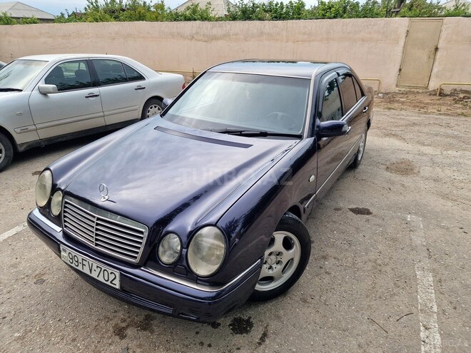 Mercedes E 220 d 1999, 422,233 km - 2.2 l - Sumqayıt