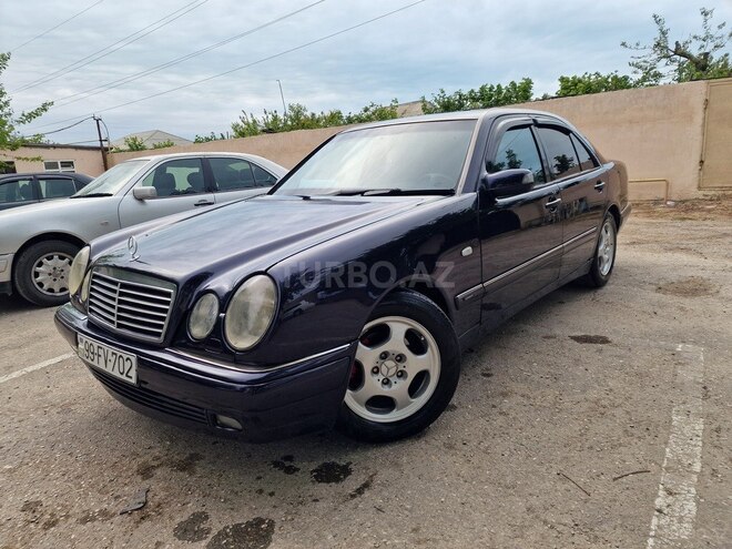 Mercedes E 220 d 1999, 422,233 km - 2.2 l - Sumqayıt