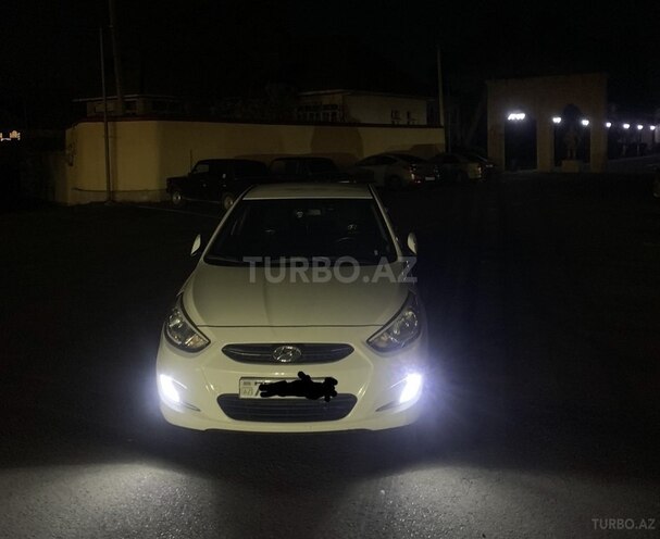 Hyundai Accent 2015, 182,000 km - 1.6 л - Bakı