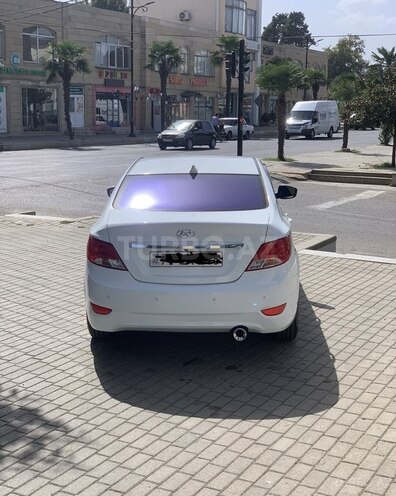 Hyundai Accent 2015, 182,000 km - 1.6 л - Bakı