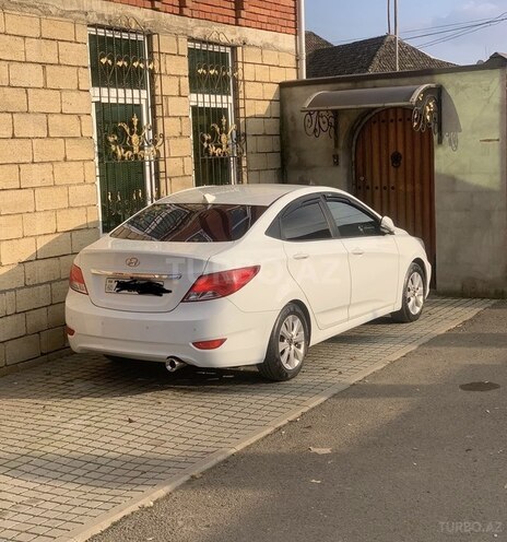 Hyundai Accent 2015, 182,000 km - 1.6 л - Bakı