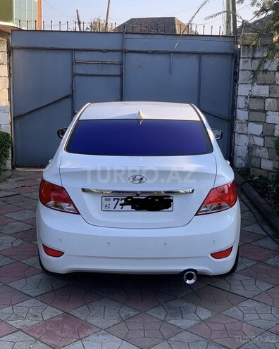 Hyundai Accent 2015, 182,000 km - 1.6 л - Bakı