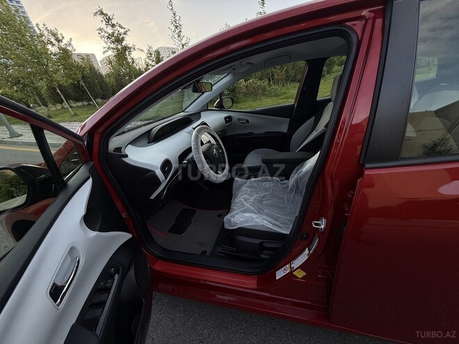 Toyota Prius-16