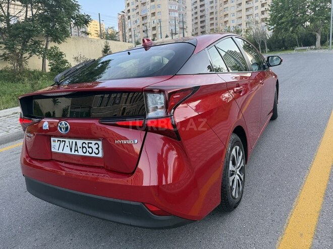 Toyota Prius-7