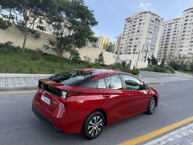Toyota Prius-3