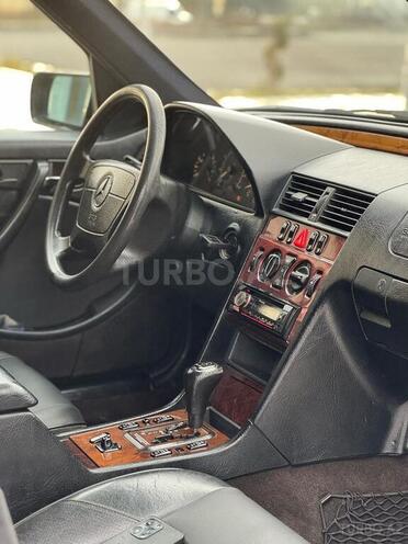 Mercedes C 230 1999, 257,674 km - 2.3 л - Bakı