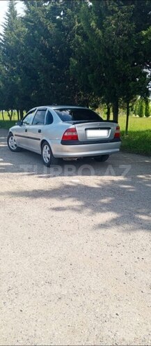 Opel Vectra 1999, 400,000 km - 2.0 l - Astara