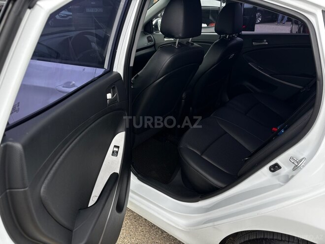 Hyundai Accent 2016, 220,000 km - 1.4 l - Bakı