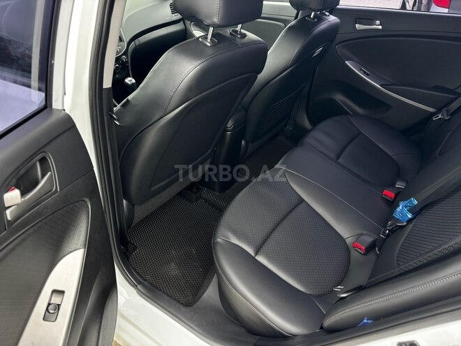 Hyundai Accent 2016, 220,000 km - 1.4 l - Bakı