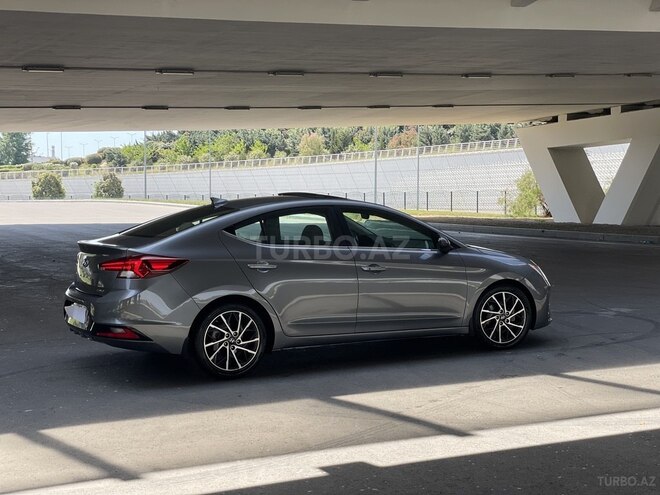 Hyundai Elantra 2019, 173,165 km - 2.0 l - Bakı