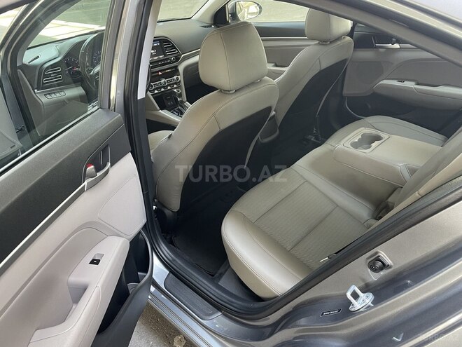 Hyundai Elantra 2019, 173,165 km - 2.0 l - Bakı