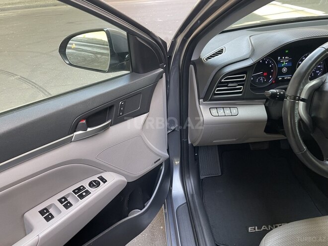 Hyundai Elantra 2019, 173,165 km - 2.0 l - Bakı