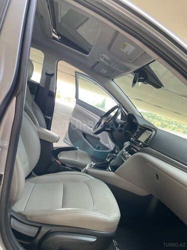 Hyundai Elantra 2019, 173,165 km - 2.0 l - Bakı