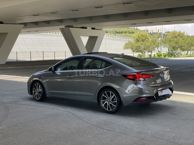 Hyundai Elantra 2019, 173,165 km - 2.0 l - Bakı