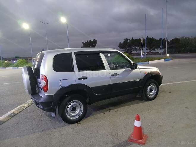 Chevrolet Niva 2013, 300,000 km - 1.7 l - Bakı