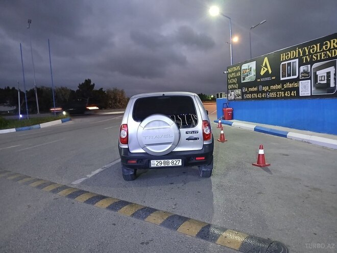 Chevrolet Niva 2013, 300,000 km - 1.7 l - Bakı