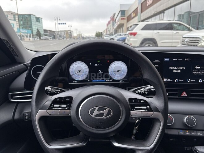 Hyundai Elantra-7