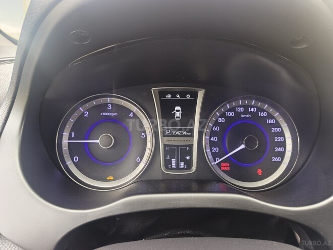 Hyundai Grandeur 2014, 194,800 km - 2.2 л - Mingəçevir