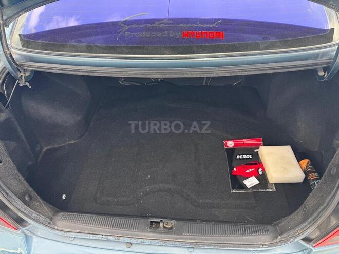 Hyundai Elantra 2001, 350,000 km - 2.0 l - Sumqayıt