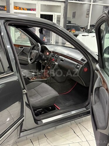 Mercedes E 220 d 2000, 288,000 km - 2.2 l - Sumqayıt