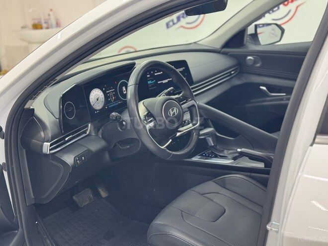 Hyundai Elantra 2025, 8,800 km - 1.6 л - Bakı