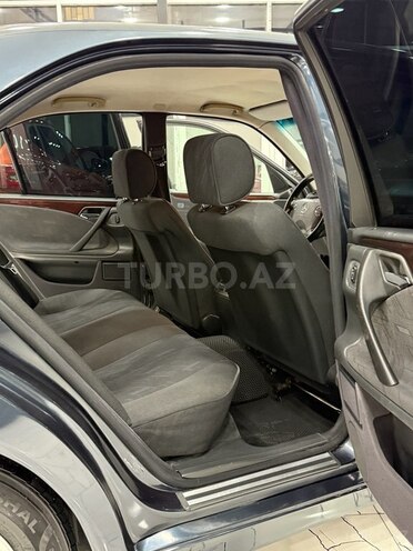 Mercedes E 270 2000, 288,000 km - 2.7 l - Sumqayıt