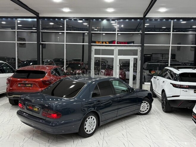 Mercedes E 270 2000, 288,000 km - 2.7 l - Sumqayıt