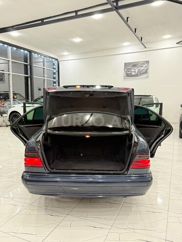 Mercedes E 270 2000, 288,000 km - 2.7 l - Sumqayıt