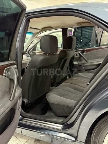 Mercedes E 270 2000, 288,000 km - 2.7 l - Sumqayıt