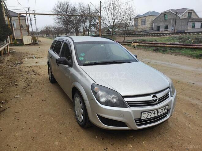 Opel Astra 2009, 285,000 km - 1.3 l - Bakı