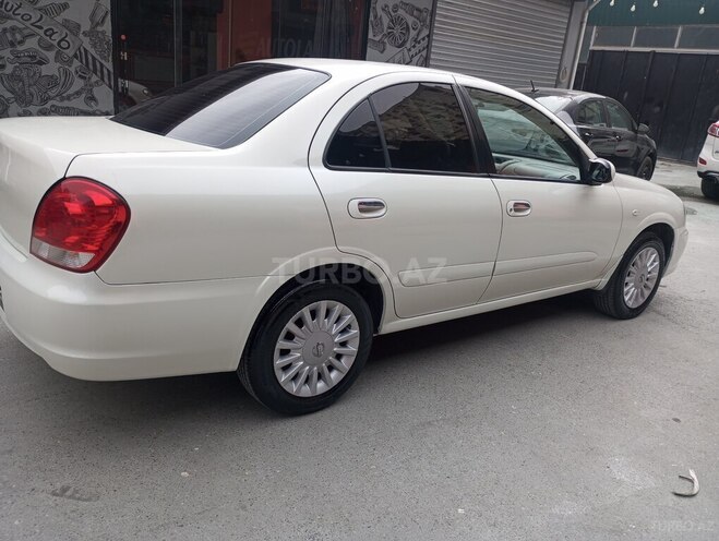 Nissan Sunny 2010, 268,888 km - 1.6 l - Bakı