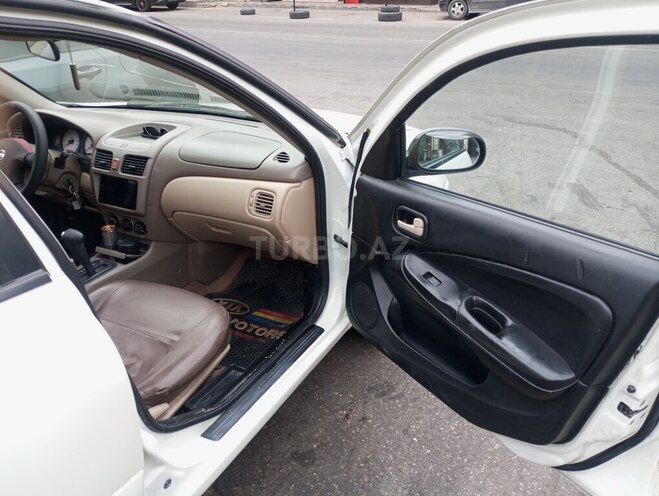 Nissan Sunny 2010, 268,888 km - 1.6 l - Bakı