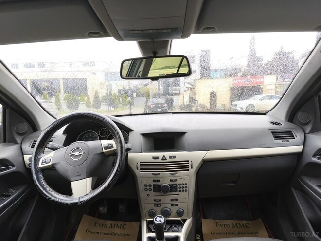 Opel Astra 2008, 268,000 km - 1.4 l - Bakı