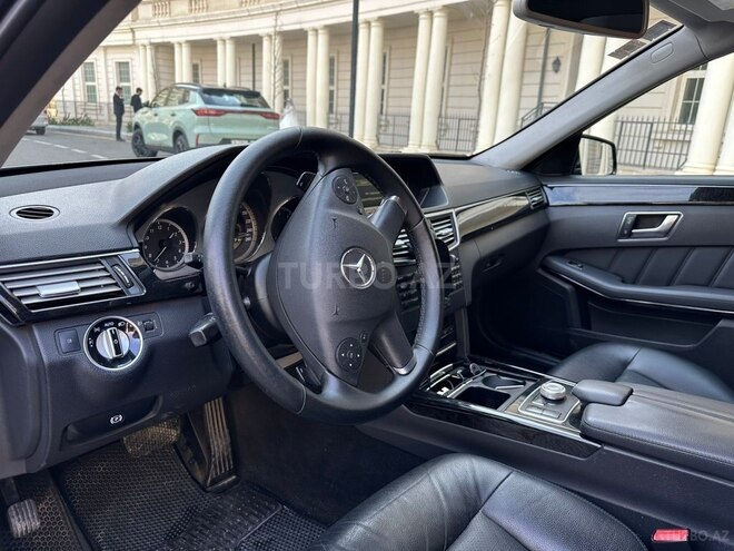 Mercedes E 200 d 2012, 331,500 km - 2.2 l - Bakı