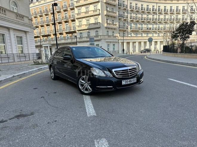 Mercedes E 200 d 2012, 331,500 km - 2.2 l - Bakı