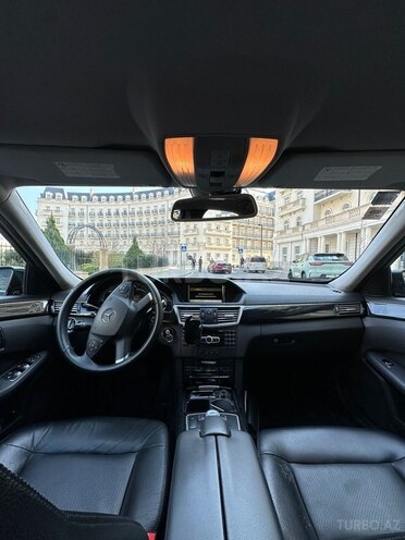 Mercedes E 200 d 2012, 331,500 km - 2.2 l - Bakı