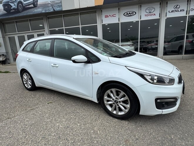 Kia Ceed SW-3
