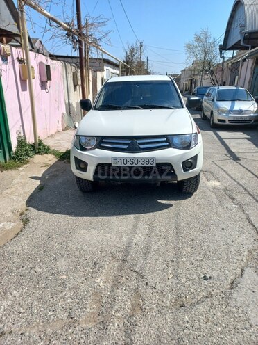 Mitsubishi L200 2006, 283,000 km - 2.5 l - Bakı