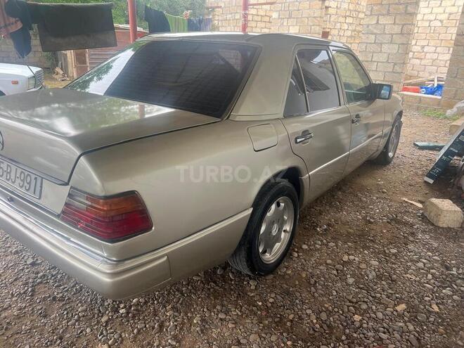 Mercedes E 200 d 1993, 456,000 km - 2.0 л - Beyləqan