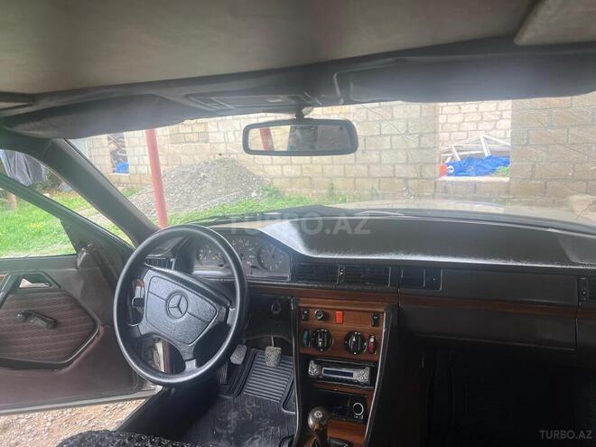 Mercedes E 200 d 1993, 456,000 km - 2.0 л - Beyləqan