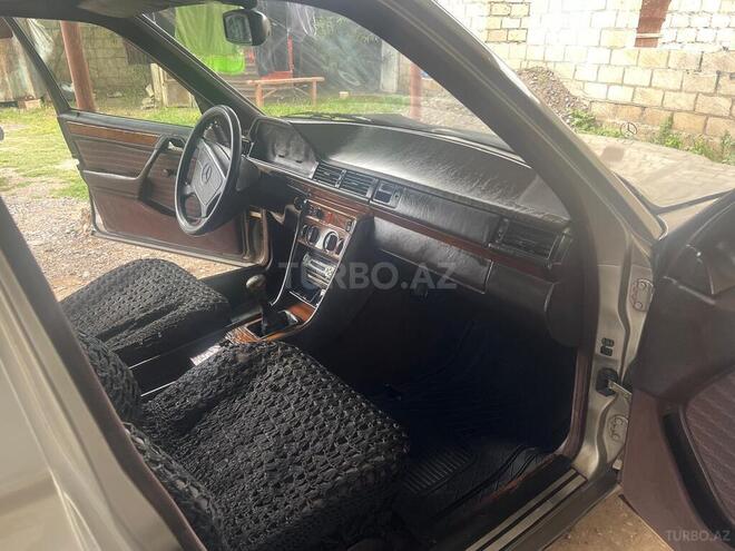 Mercedes E 200 d 1993, 456,000 km - 2.0 л - Beyləqan
