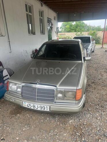 Mercedes E 200 d 1993, 456,000 km - 2.0 л - Beyləqan