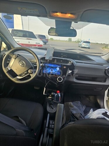 Toyota Aqua 2019, 98,000 km - 1.5 l - Gəncə