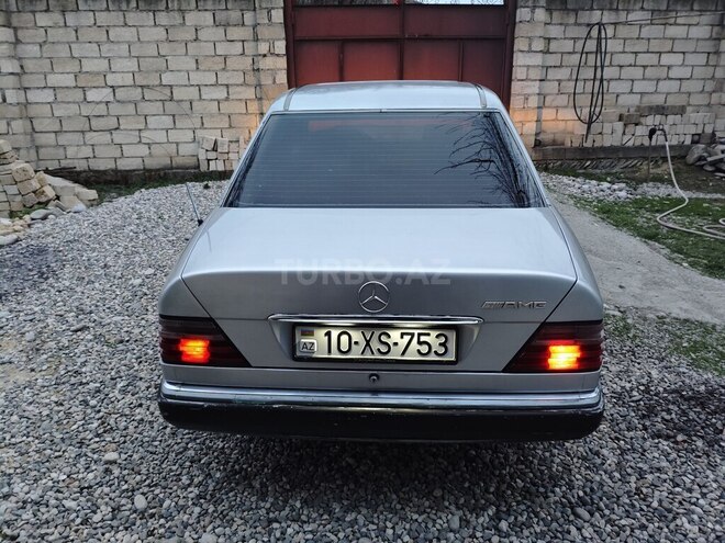 Mercedes E 200 d 1993, 222,222 km - 2.0 l - Quba