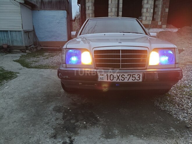 Mercedes E 200 d 1993, 222,222 km - 2.0 l - Quba