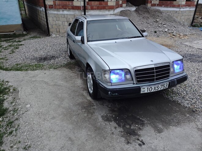 Mercedes E 200 d 1993, 222,222 km - 2.0 l - Quba