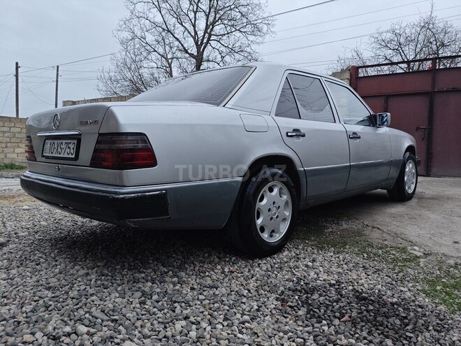 Mercedes E 200 d 1993, 222,222 km - 2.0 l - Quba