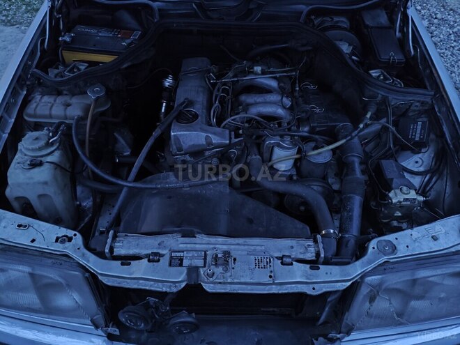 Mercedes E 200 d 1993, 222,222 km - 2.0 l - Quba