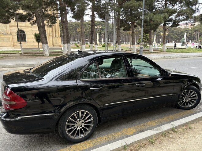 Mercedes E 220 d 2005, 426,000 km - 2.2 l - Bakı